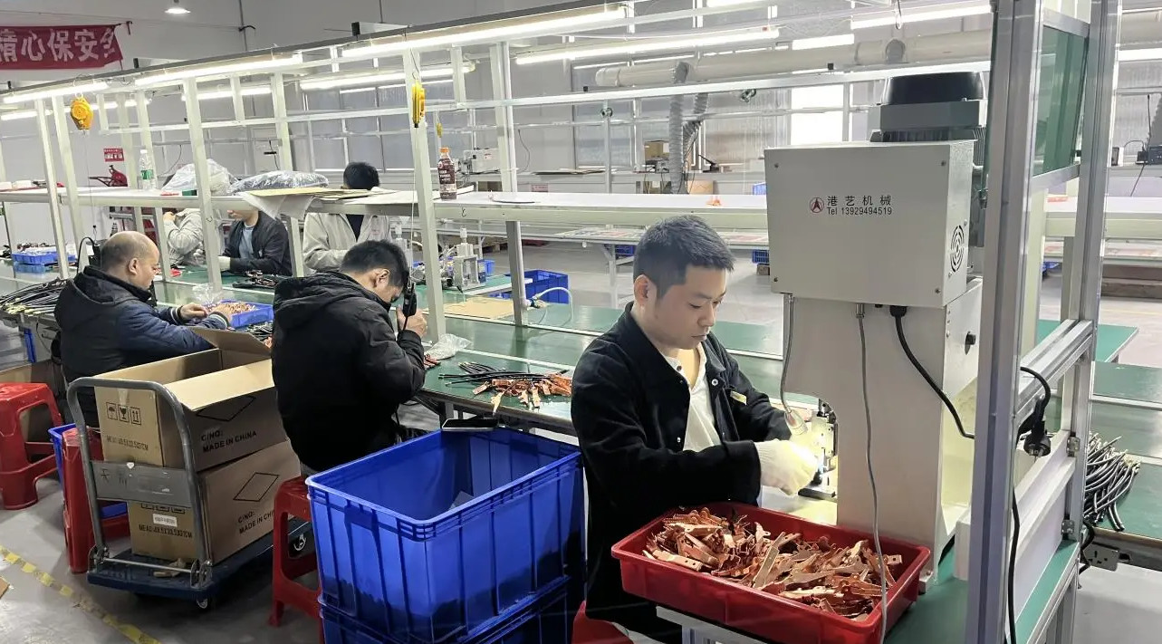 Shenzhen CHL Industries Co., Ltd. ligne de production en usine